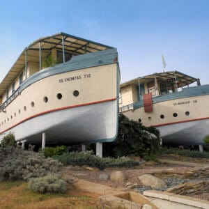 Encinta Boathouses